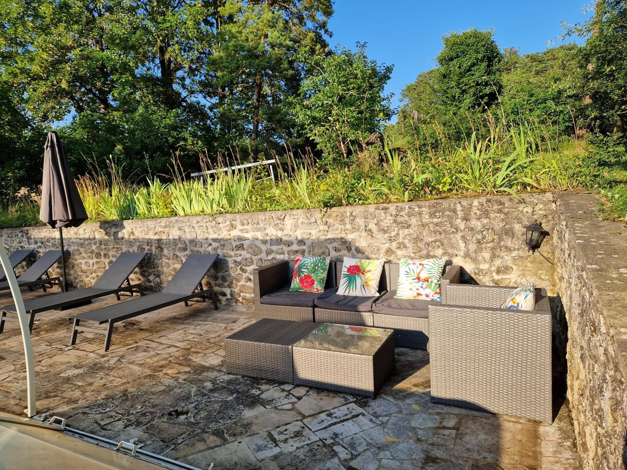 Le Relais Des Clefs - Au Calme Du Gatinais - Escapade A Deux - Terrasse Privee - Wifi - Offre Romantique Sur Demande Valpuiseaux Ngoại thất bức ảnh