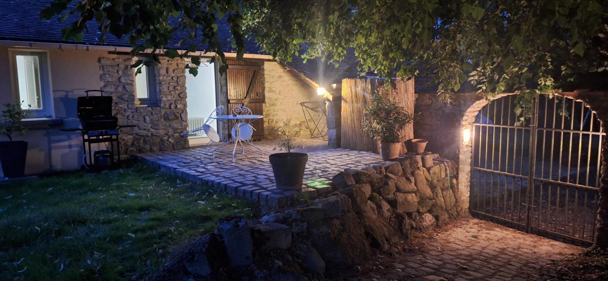 Le Relais Des Clefs - Au Calme Du Gatinais - Escapade A Deux - Terrasse Privee - Wifi - Offre Romantique Sur Demande Valpuiseaux Ngoại thất bức ảnh