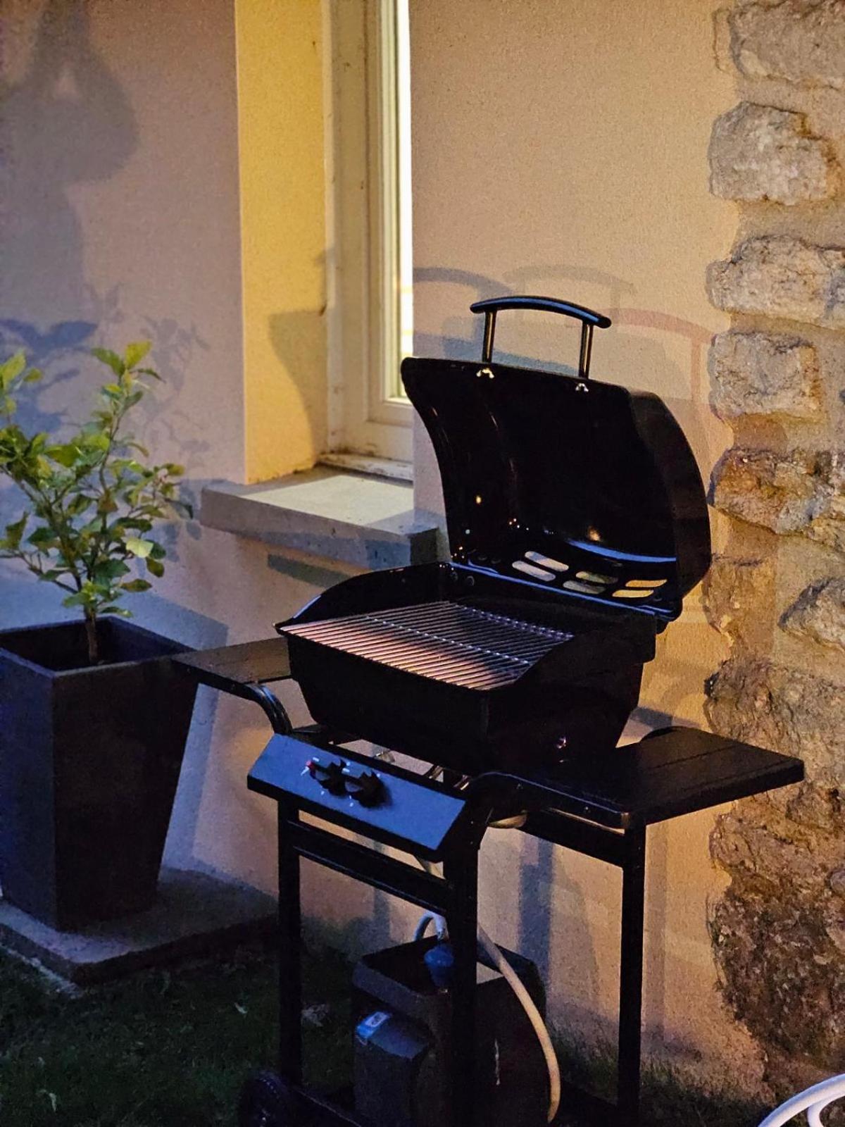 Le Relais Des Clefs - Au Calme Du Gatinais - Escapade A Deux - Terrasse Privee - Wifi - Offre Romantique Sur Demande Valpuiseaux Ngoại thất bức ảnh